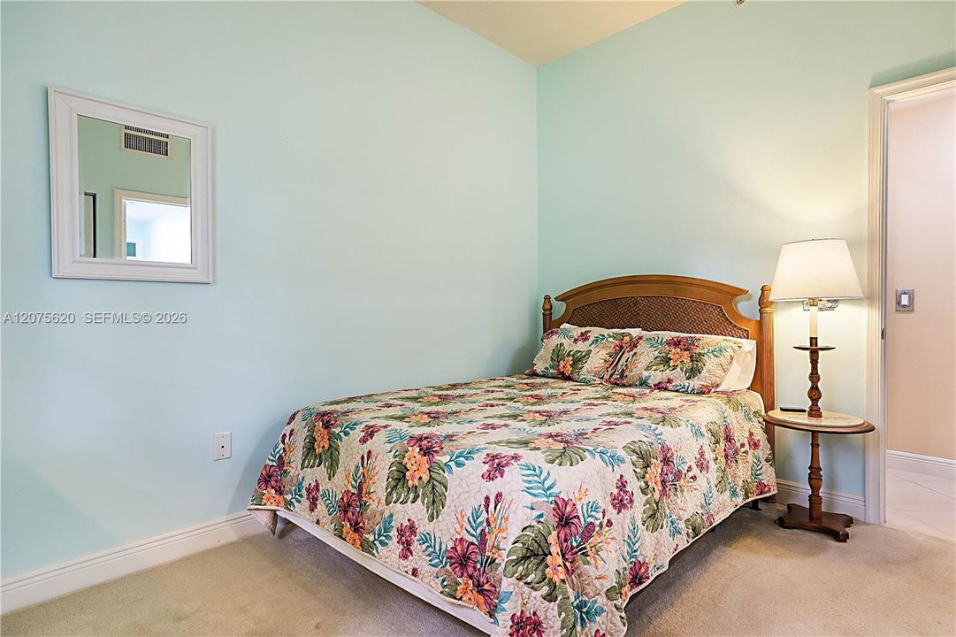 For Sale: $359,900 (3 beds, 3 baths, 1720 Square Feet)