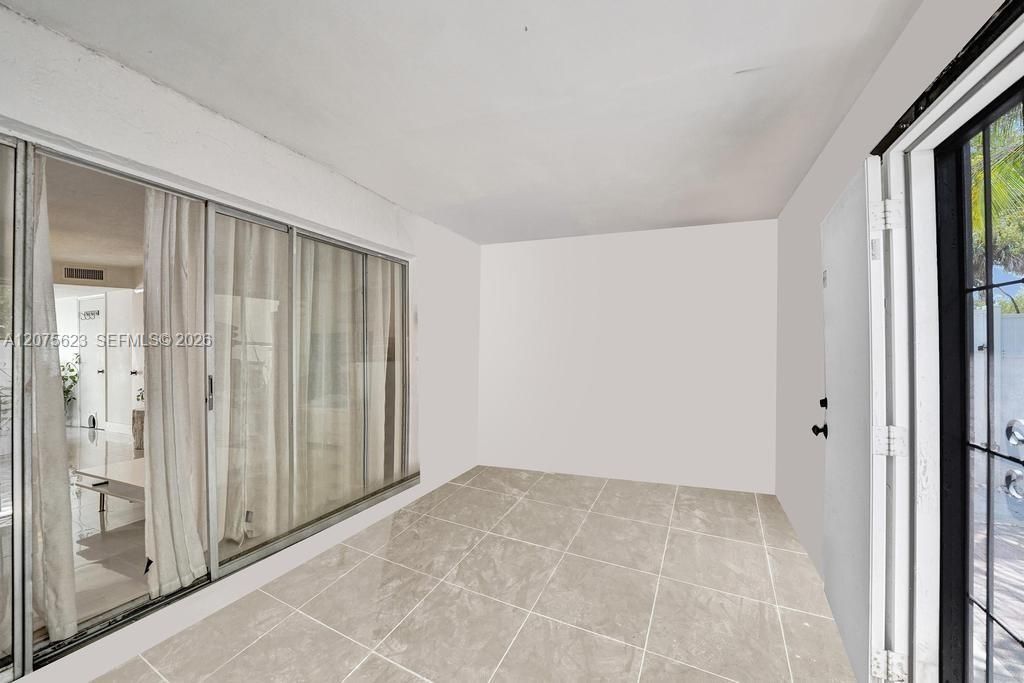 For Sale: $240,000 (2 beds, 1 baths, 1207 Square Feet)