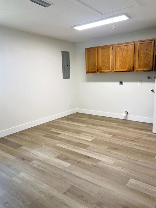 Laundry/Bonus Room
