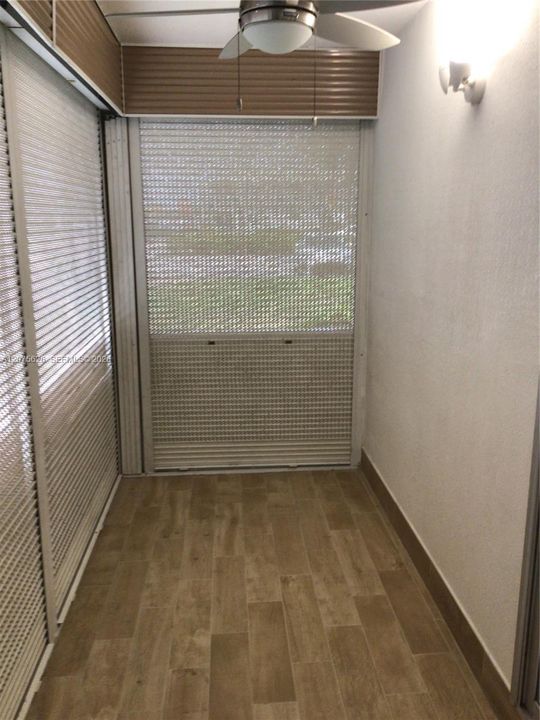 На продажу: $169,900 (1 спален, 1 ванн, 720 Квадратных фут)