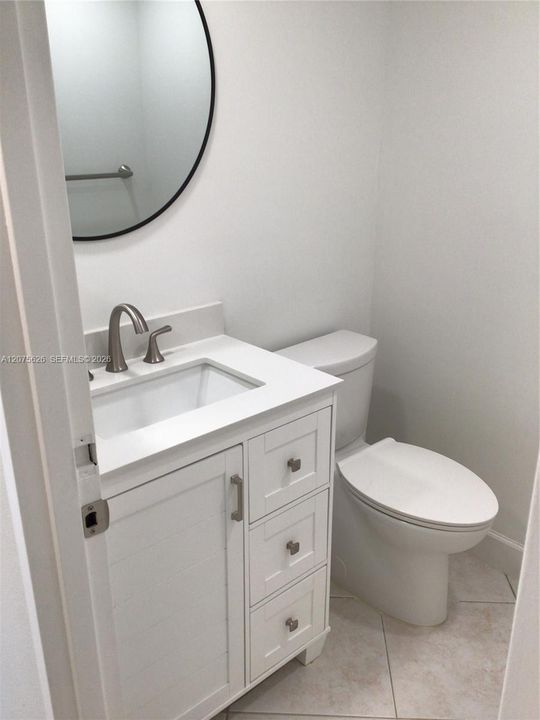На продажу: $169,900 (1 спален, 1 ванн, 720 Квадратных фут)
