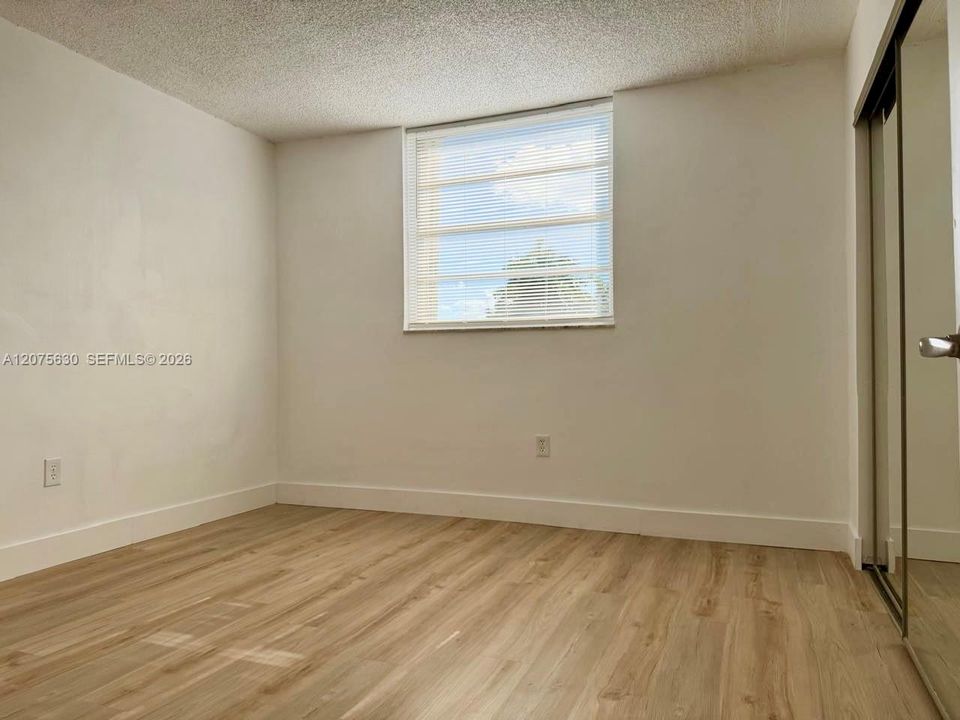For Rent: $2,500 (2 beds, 2 baths, 1013 Square Feet)
