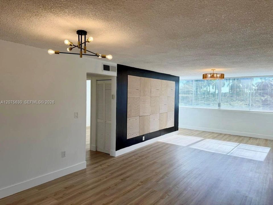 For Rent: $2,500 (2 beds, 2 baths, 1013 Square Feet)