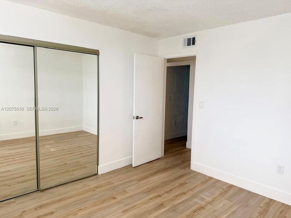 For Rent: $2,500 (2 beds, 2 baths, 1013 Square Feet)