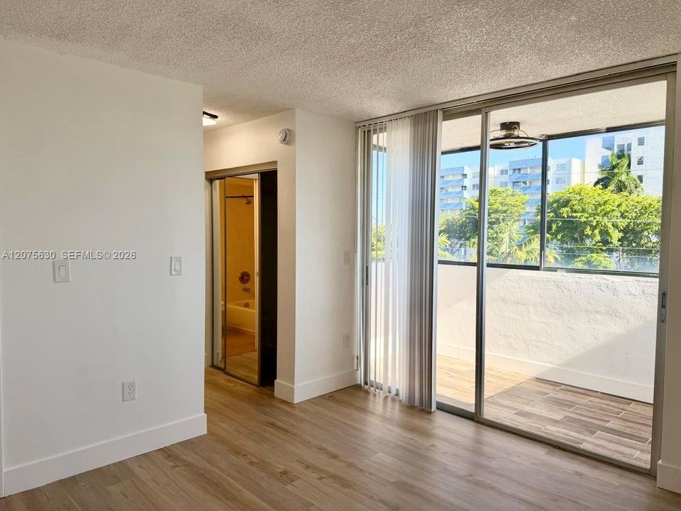 For Rent: $2,500 (2 beds, 2 baths, 1013 Square Feet)
