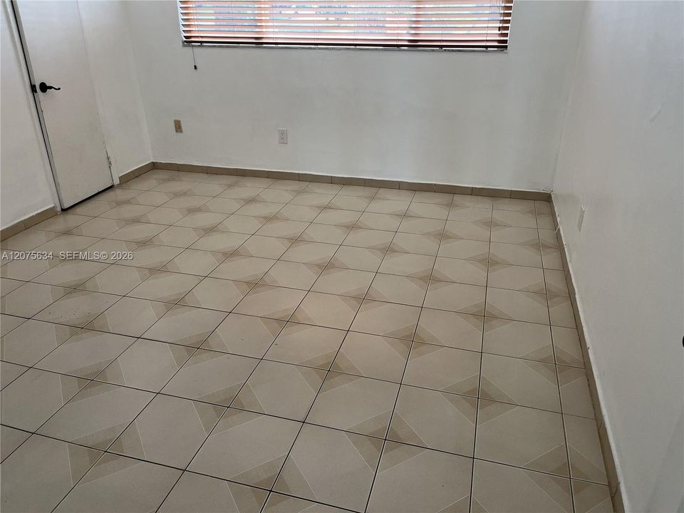 For Rent: $3,600 (3 beds, 2 baths, 3436 Square Feet)