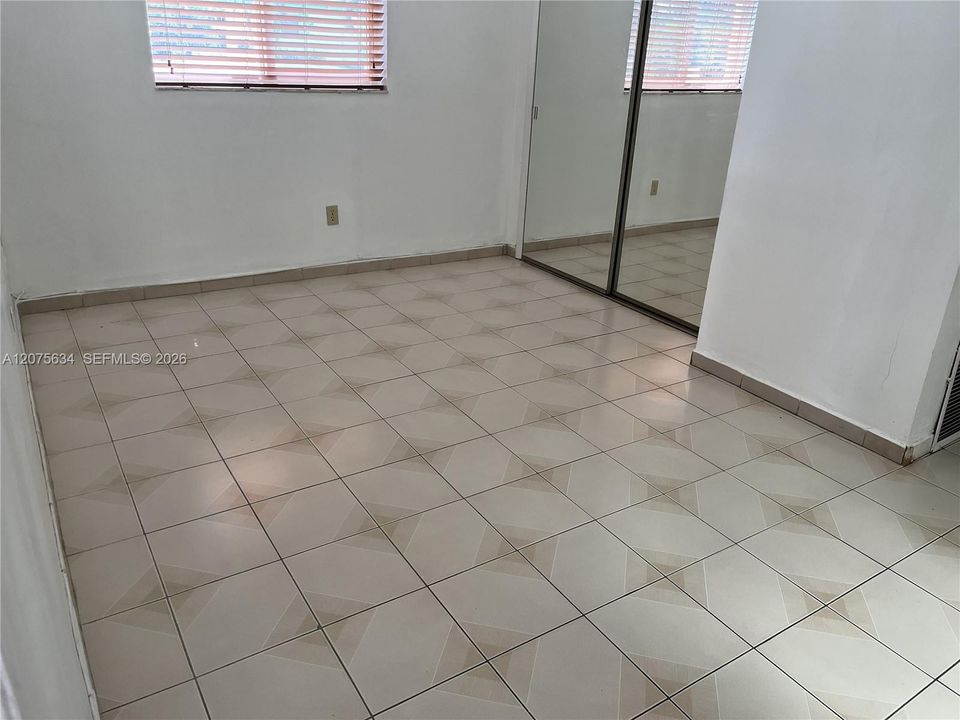 For Rent: $3,600 (3 beds, 2 baths, 3436 Square Feet)
