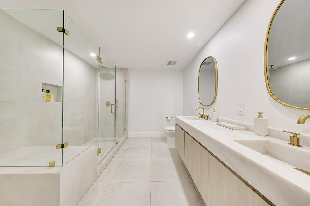 Guest bath 2