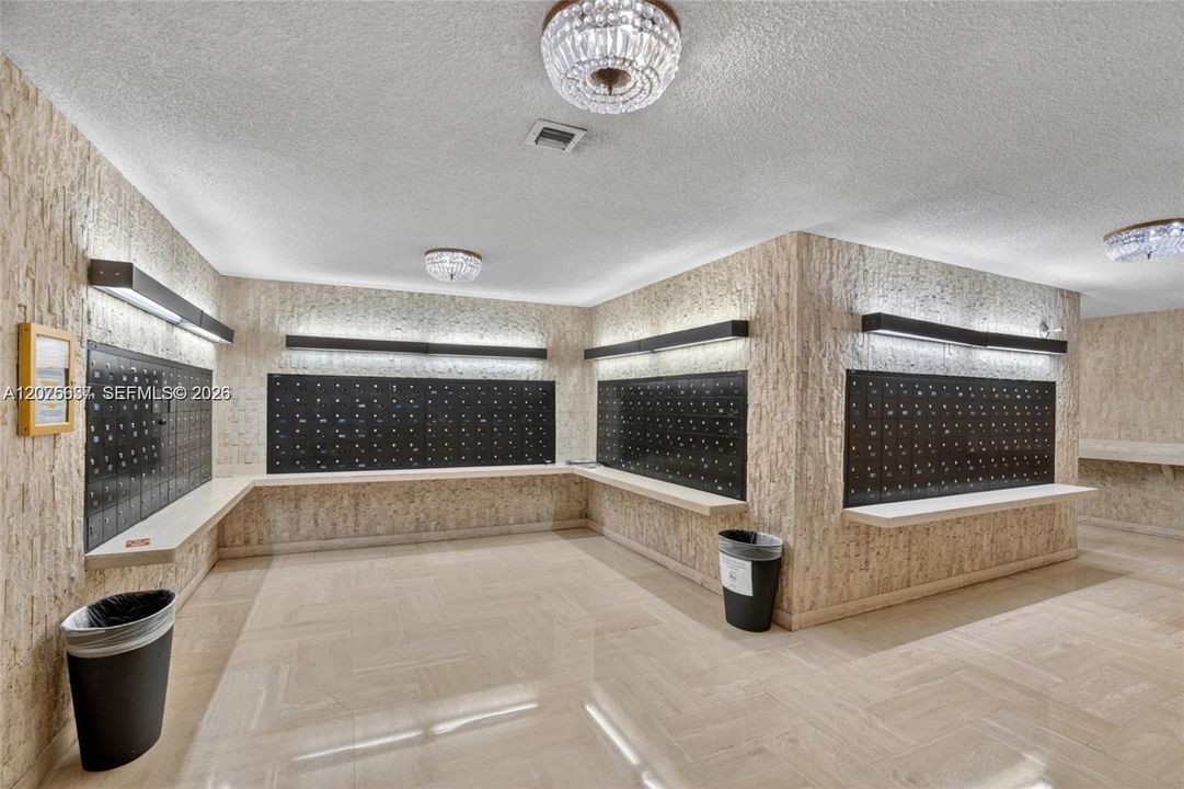 На продажу: $420,000 (2 спален, 2 ванн, 1400 Квадратных фут)