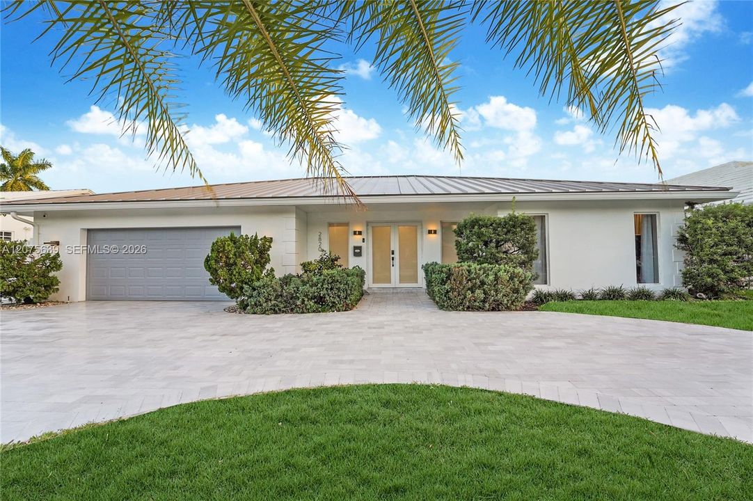 For Rent: $9,000 (3 beds, 3 baths, 1735 Square Feet)