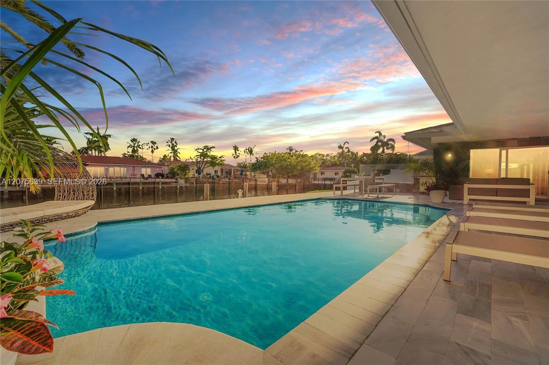 For Rent: $9,000 (3 beds, 3 baths, 1735 Square Feet)