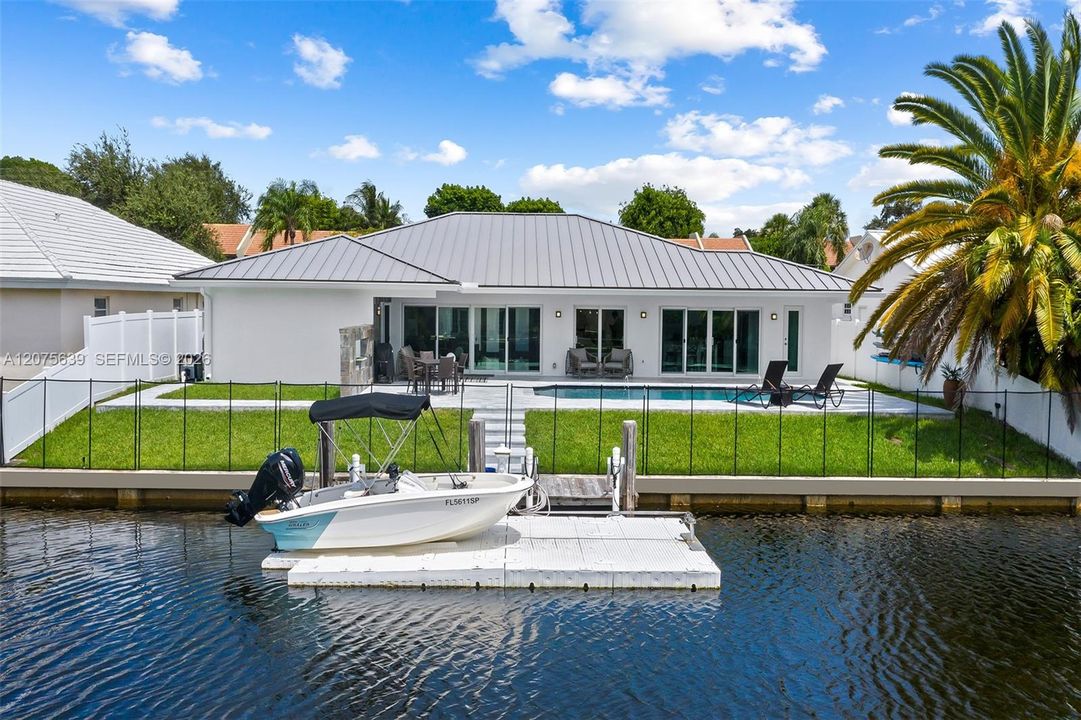 For Rent: $9,000 (3 beds, 3 baths, 1735 Square Feet)