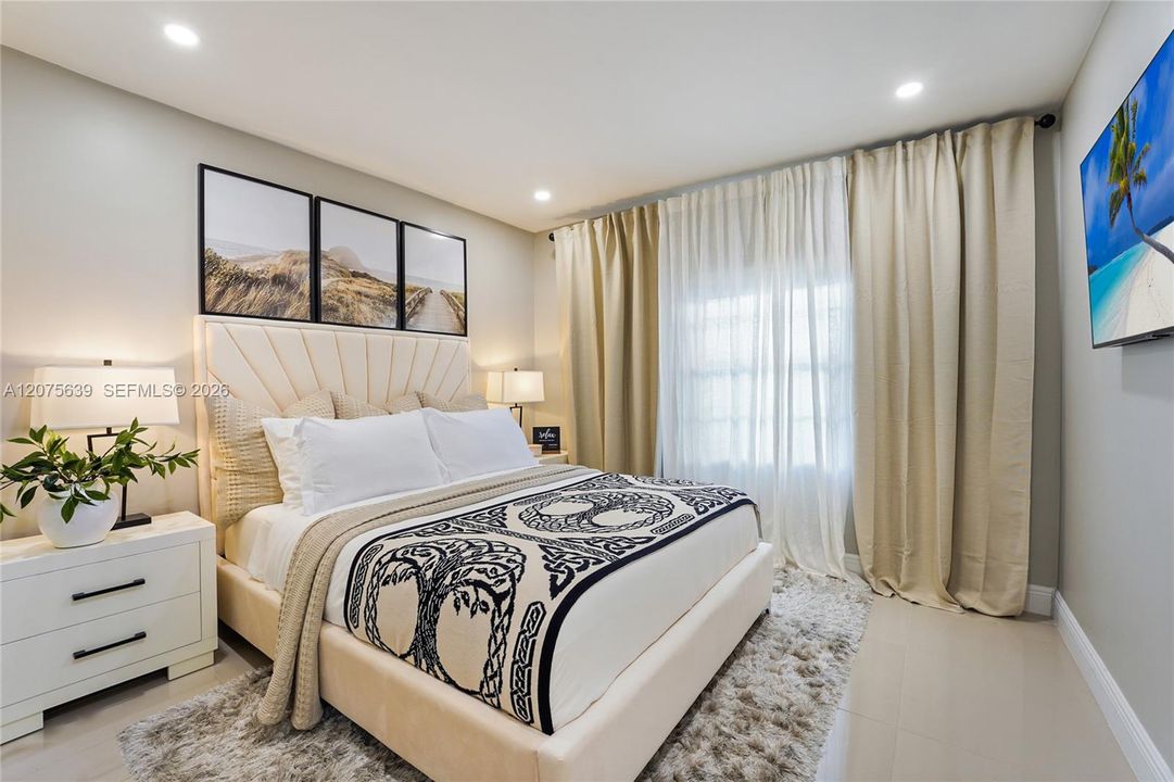 For Rent: $9,000 (3 beds, 3 baths, 1735 Square Feet)
