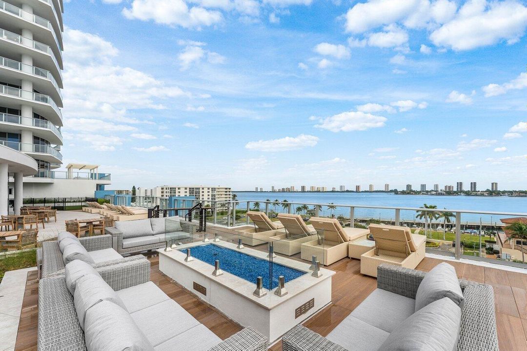 049-220LakeShoreDrive-702-LakePark-FL-33