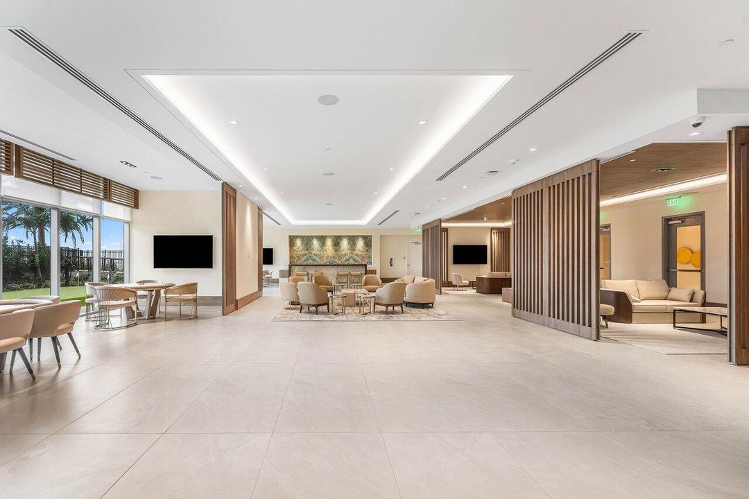 037-220LakeShoreDrive-702-LakePark-FL-33