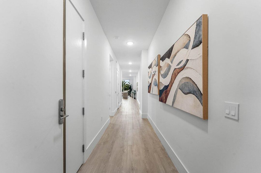 003-220LakeShoreDrive-702-LakePark-FL-33