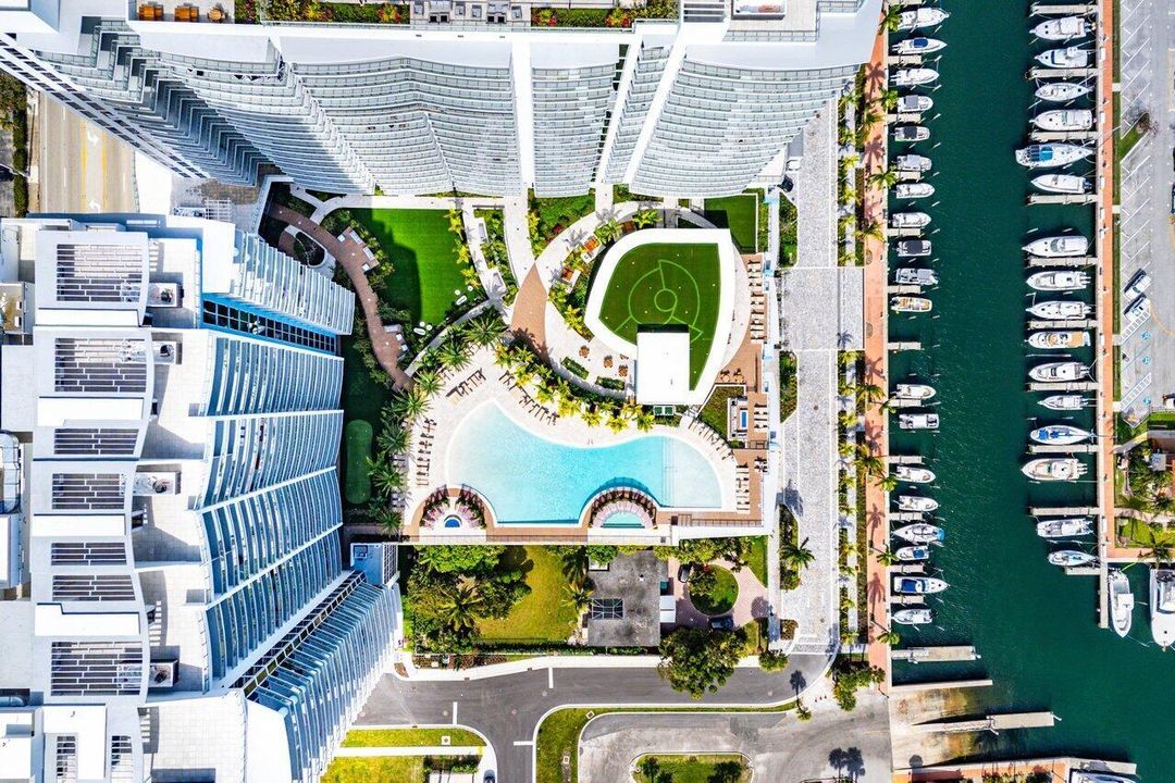 052-220LakeShoreDrive-702-LakePark-FL-33