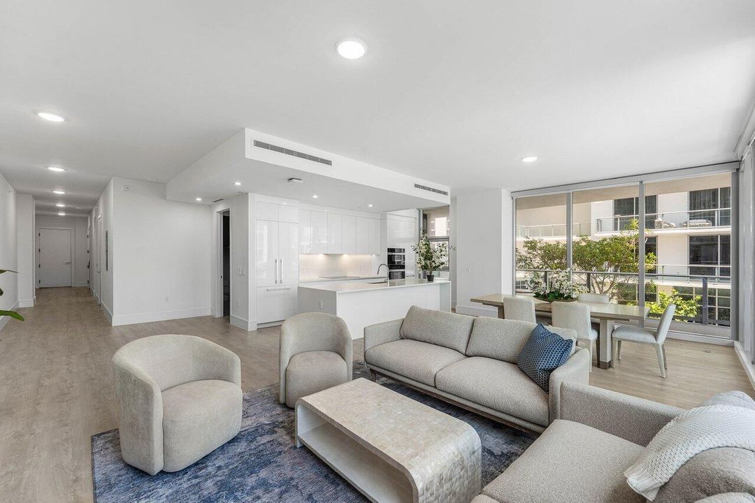 005-220LakeShoreDrive-702-LakePark-FL-33