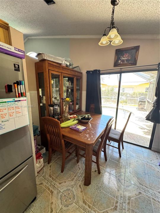 En Venta: $450,000 (3 camas, 2 baños, 1421 Pies cuadrados)