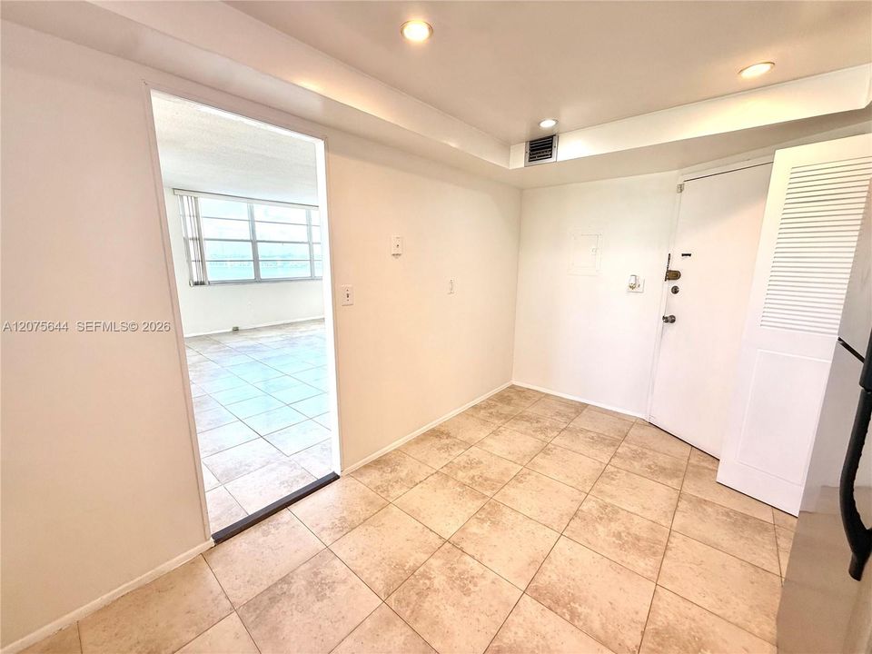 For Sale: $235,000 (2 beds, 2 baths, 1140 Square Feet)