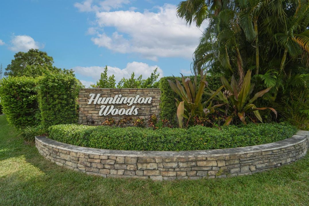 217PARKWOODDRSROYALPALMBEACH-14