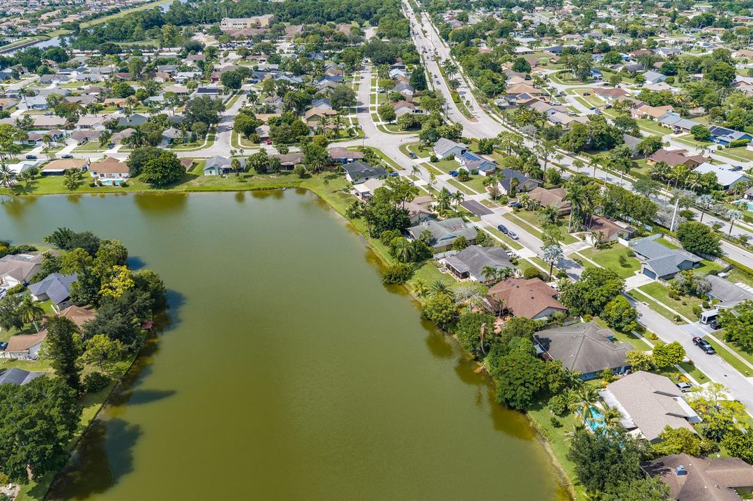 217PARKWOODDRSROYALPALMBEACH-26