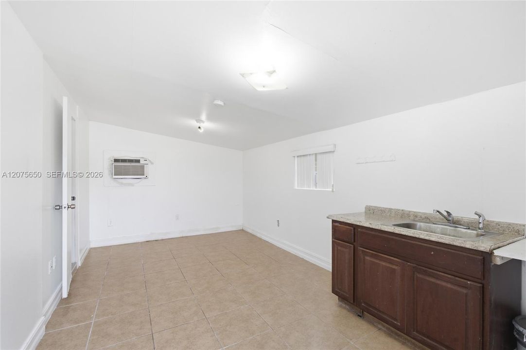 For Sale: $560,000 (3 beds, 2 baths, 1527 Square Feet)