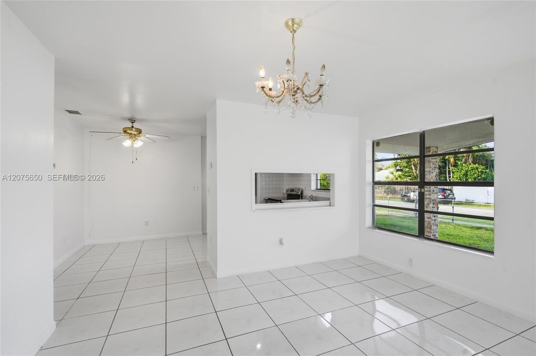 For Sale: $560,000 (3 beds, 2 baths, 1527 Square Feet)
