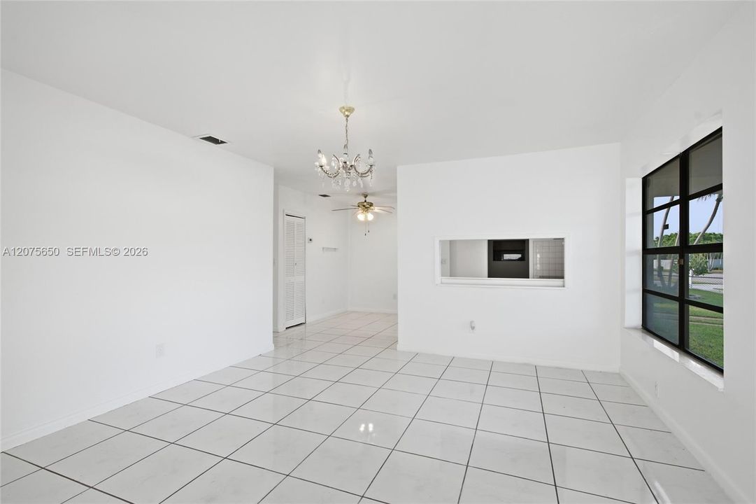 For Sale: $560,000 (3 beds, 2 baths, 1527 Square Feet)