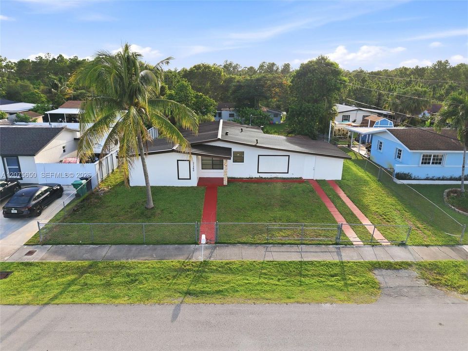 For Sale: $560,000 (3 beds, 2 baths, 1527 Square Feet)
