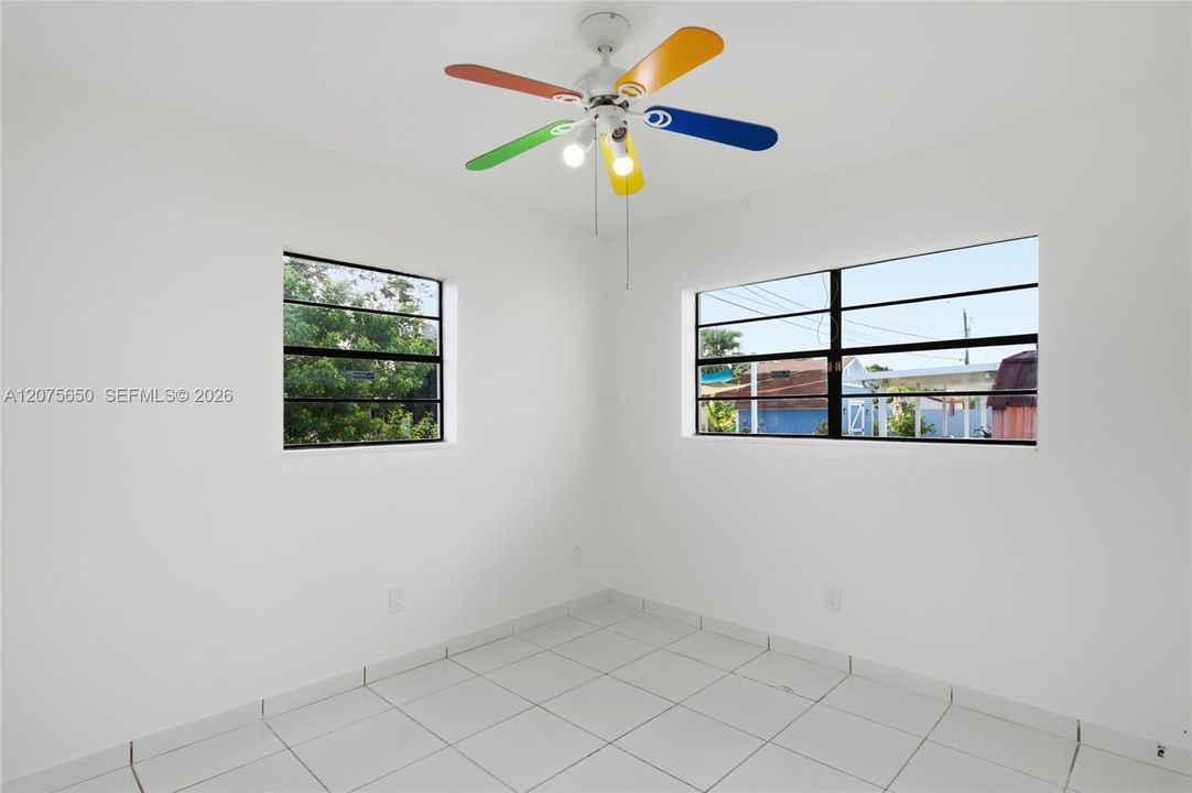 For Sale: $560,000 (3 beds, 2 baths, 1527 Square Feet)