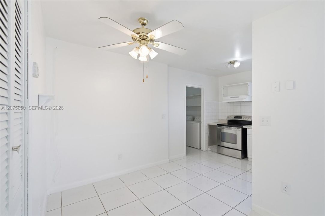 For Sale: $560,000 (3 beds, 2 baths, 1527 Square Feet)