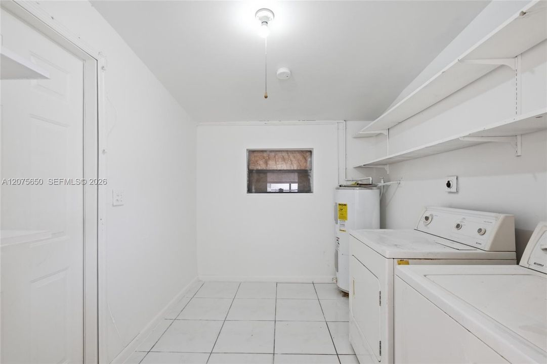 For Sale: $560,000 (3 beds, 2 baths, 1527 Square Feet)