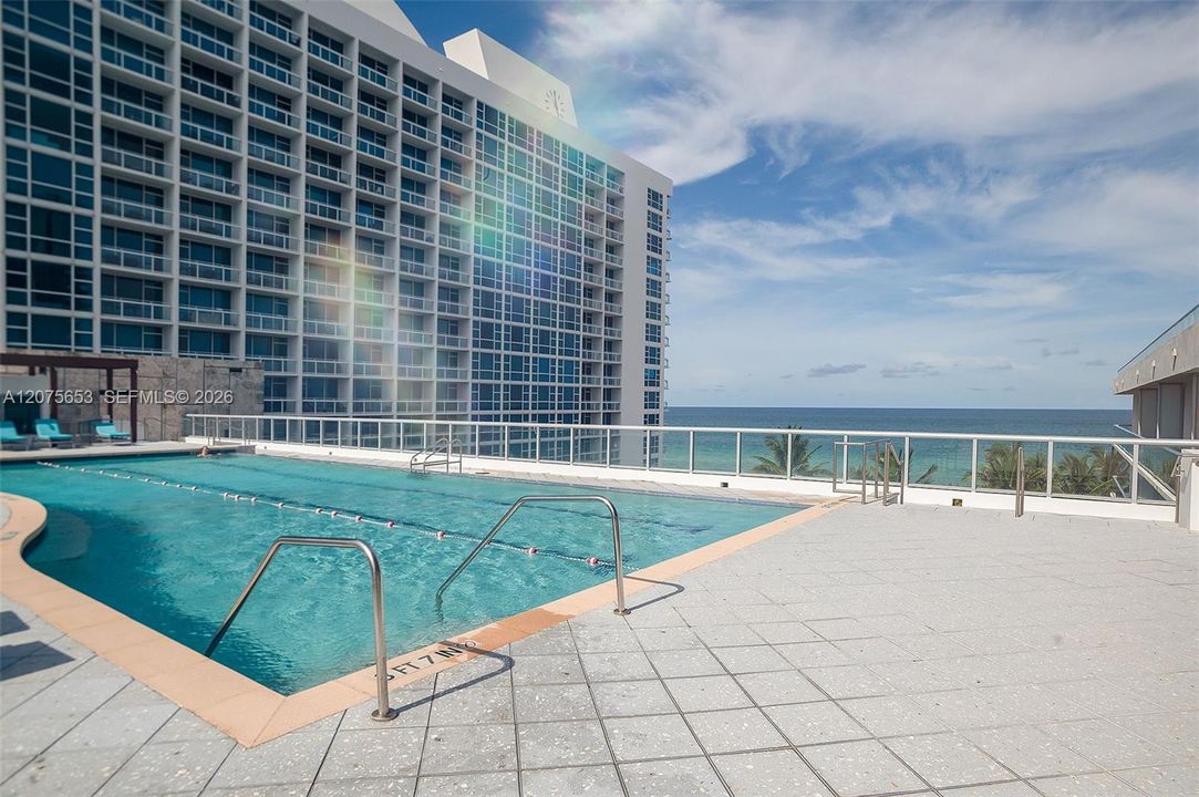 En Venta: $795,000 (1 camas, 2 baños, 1051 Pies cuadrados)