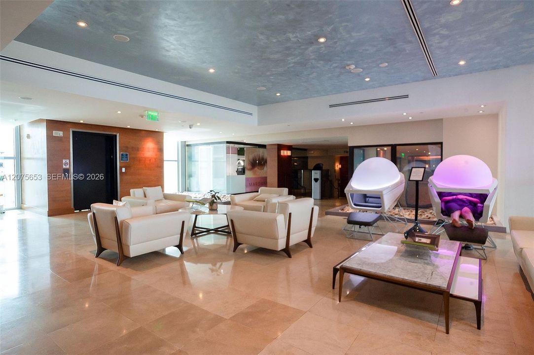 En Venta: $795,000 (1 camas, 2 baños, 1051 Pies cuadrados)