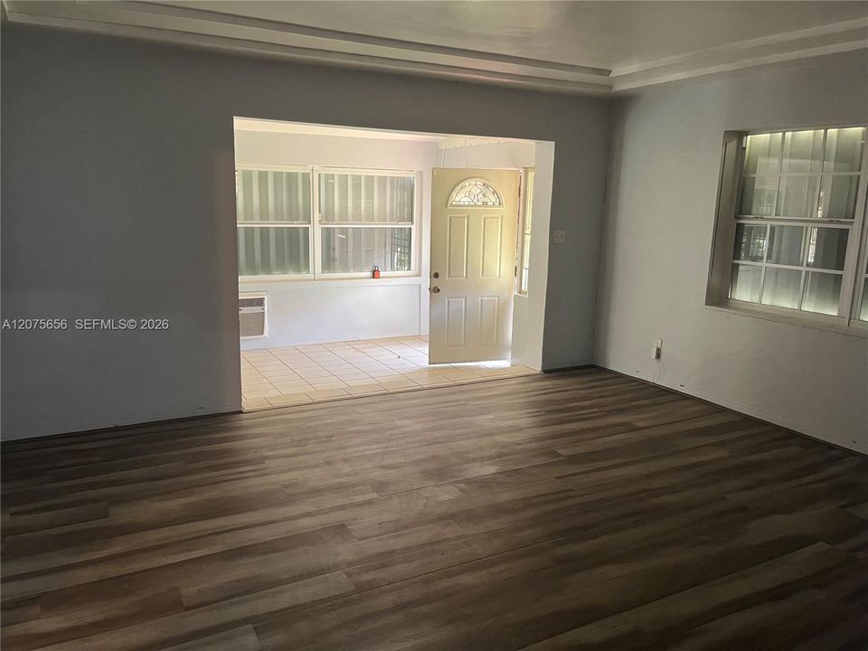 En Renta: $2,150 (2 camas, 1 baños, 947 Pies cuadrados)