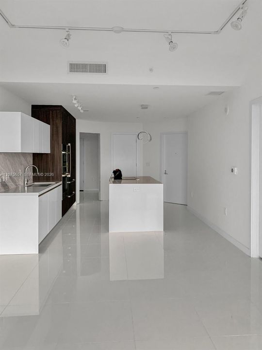 For Rent: $7,350 (2 beds, 3 baths, 1547 Square Feet)