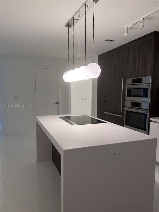 For Rent: $7,350 (2 beds, 3 baths, 1547 Square Feet)