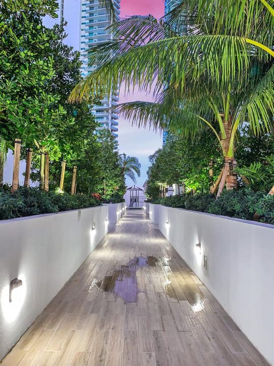 For Rent: $7,350 (2 beds, 3 baths, 1547 Square Feet)