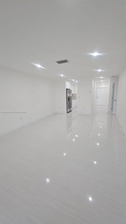На продажу: $310,000 (2 спален, 1 ванн, 1006 Квадратных фут)
