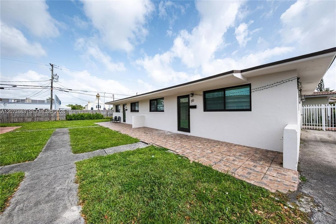 En Venta: $725,000 (0 camas, 0 baños, 1450 Pies cuadrados)