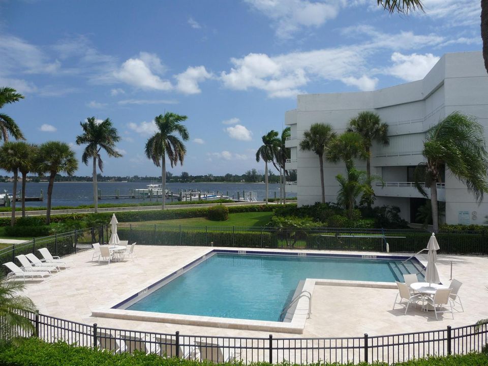 3701 S Flagler