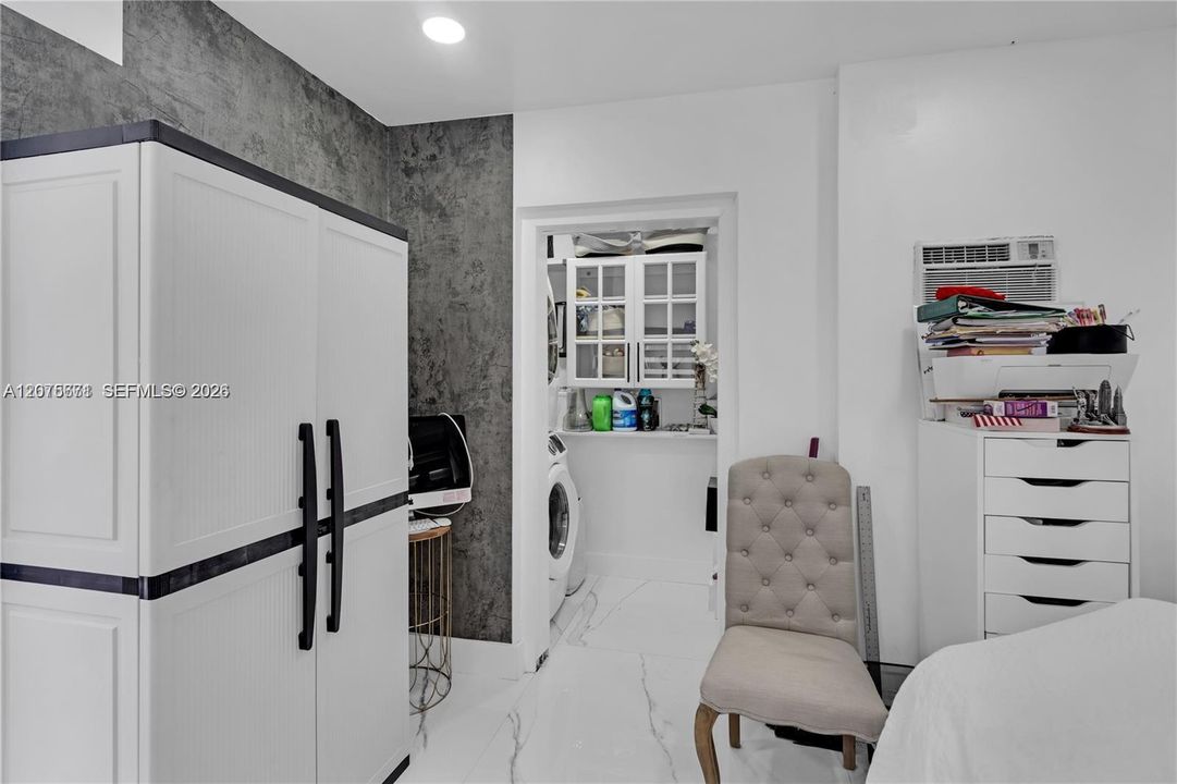 For Rent: $4,500 (3 beds, 2 baths, 1370 Square Feet)