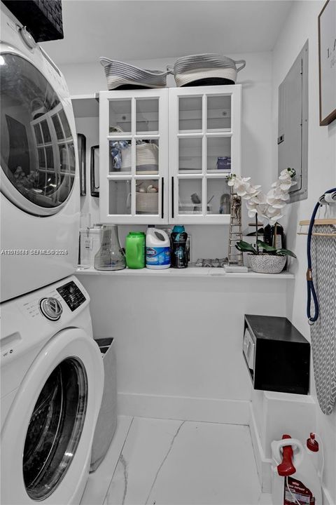 For Rent: $4,500 (3 beds, 2 baths, 1370 Square Feet)