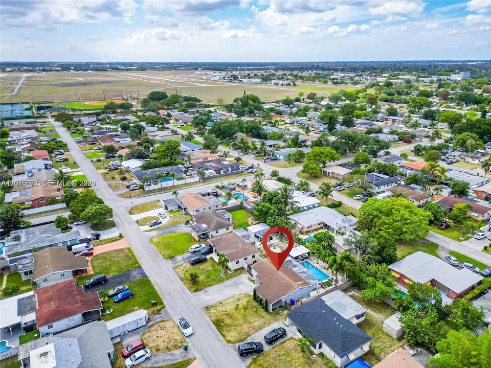 For Rent: $4,500 (3 beds, 2 baths, 1370 Square Feet)