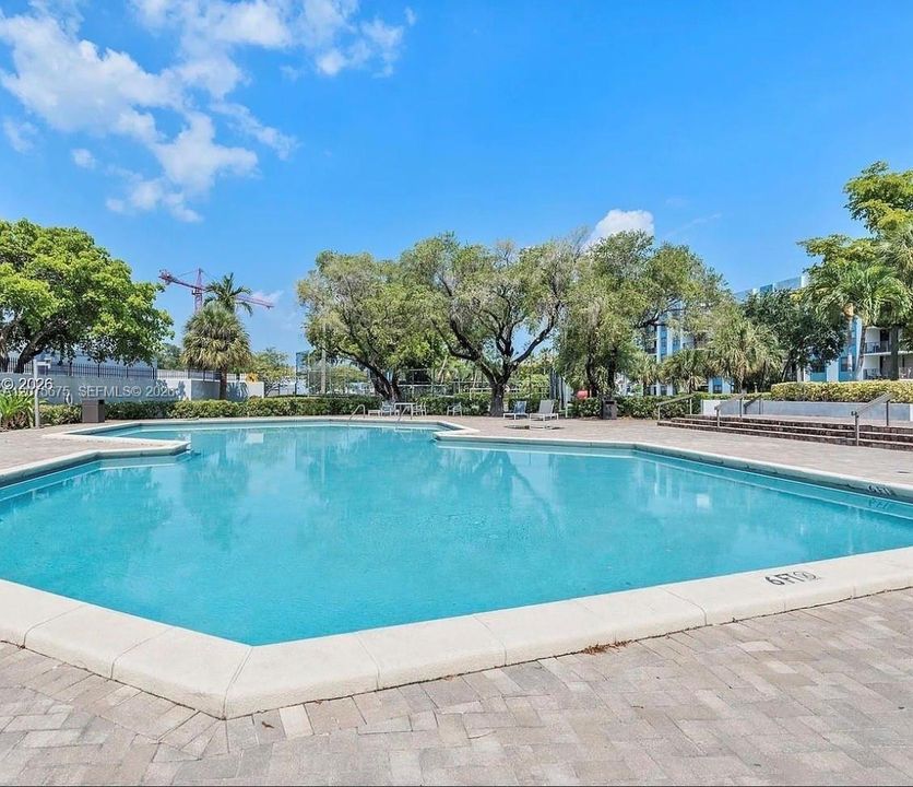 For Rent: $1,800 (1 beds, 1 baths, 782 Square Feet)