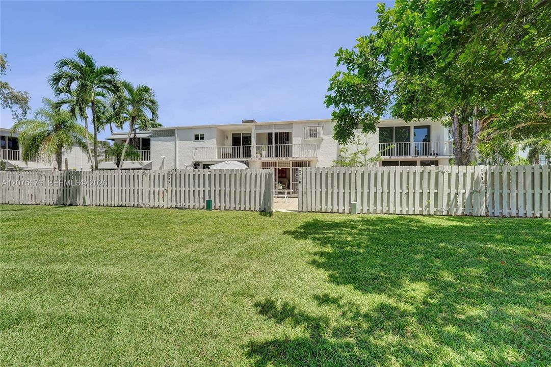 For Rent: $4,100 (3 beds, 2 baths, 1798 Square Feet)
