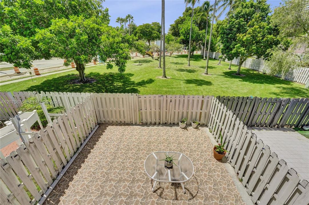 For Rent: $4,100 (3 beds, 2 baths, 1798 Square Feet)