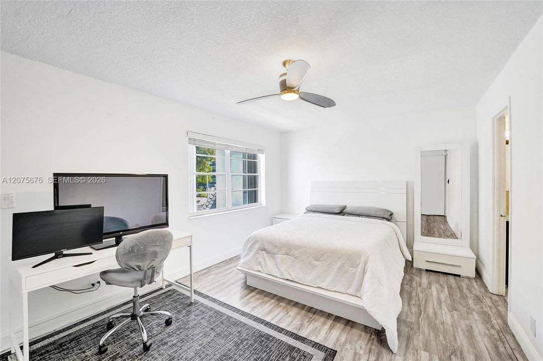 For Rent: $4,100 (3 beds, 2 baths, 1798 Square Feet)