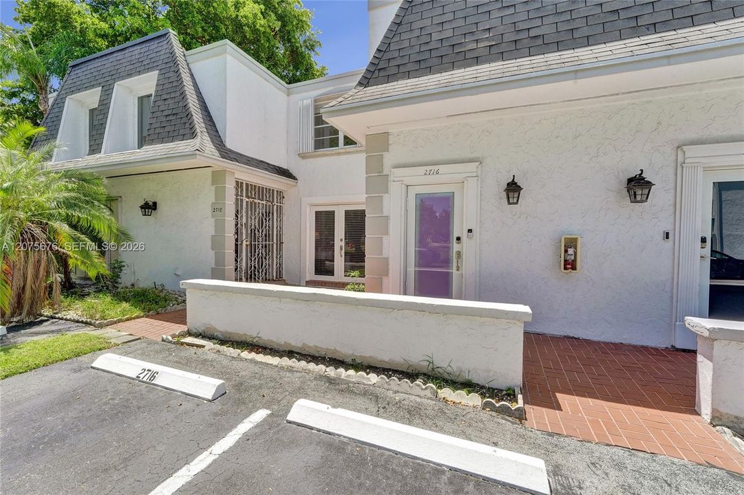 For Rent: $4,100 (3 beds, 2 baths, 1798 Square Feet)